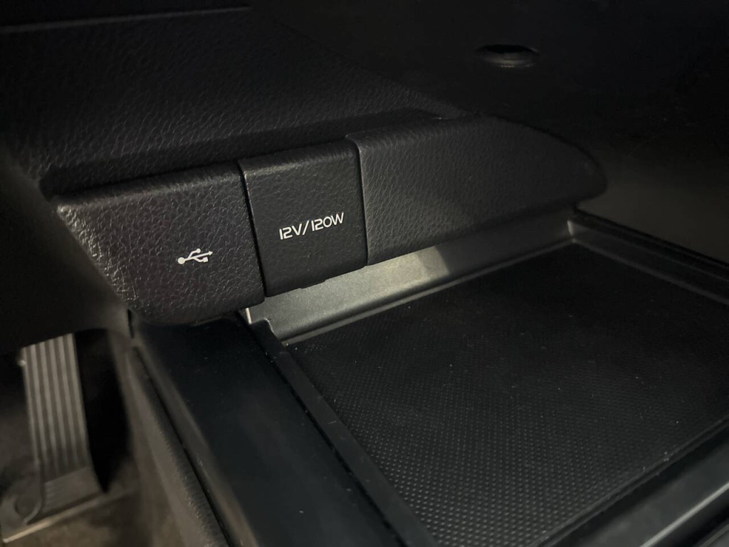 2020 Toyota Camry Image 18