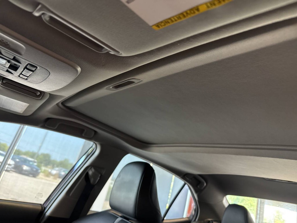 2020 Toyota Camry Image 21