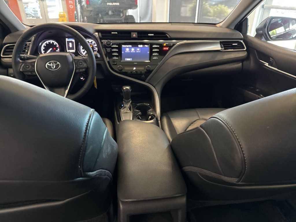 2020 Toyota Camry Image 28