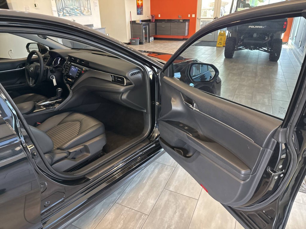 2020 Toyota Camry Image 31
