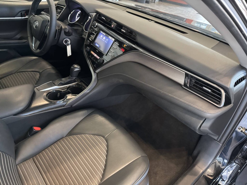 2020 Toyota Camry Image 33