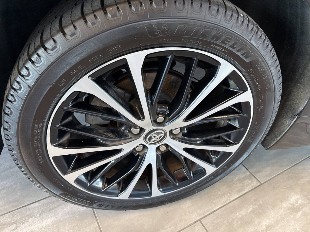 2020 Toyota Camry Image 36