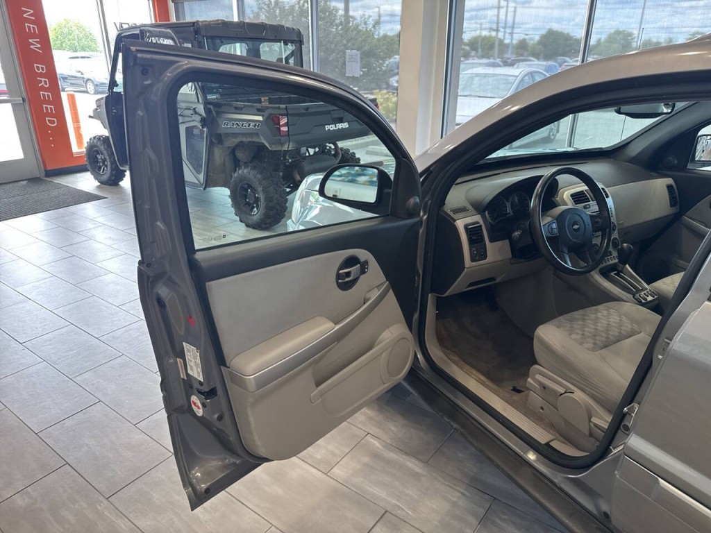 2005 Chevrolet Equinox Image 18