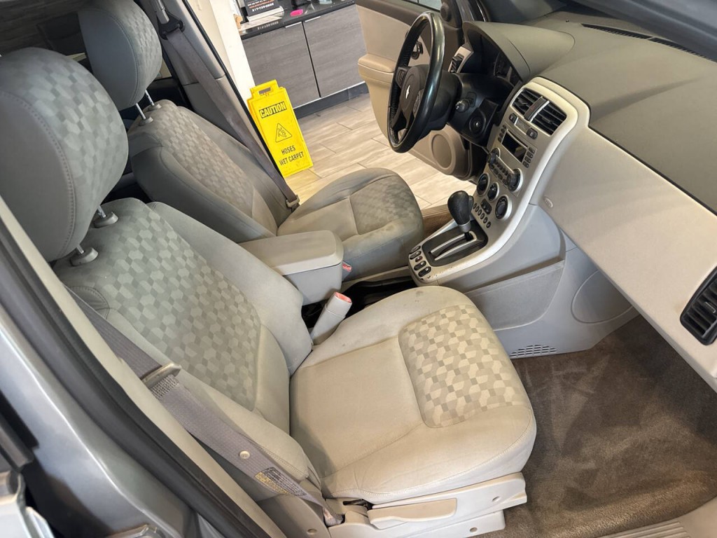 2005 Chevrolet Equinox Image 26