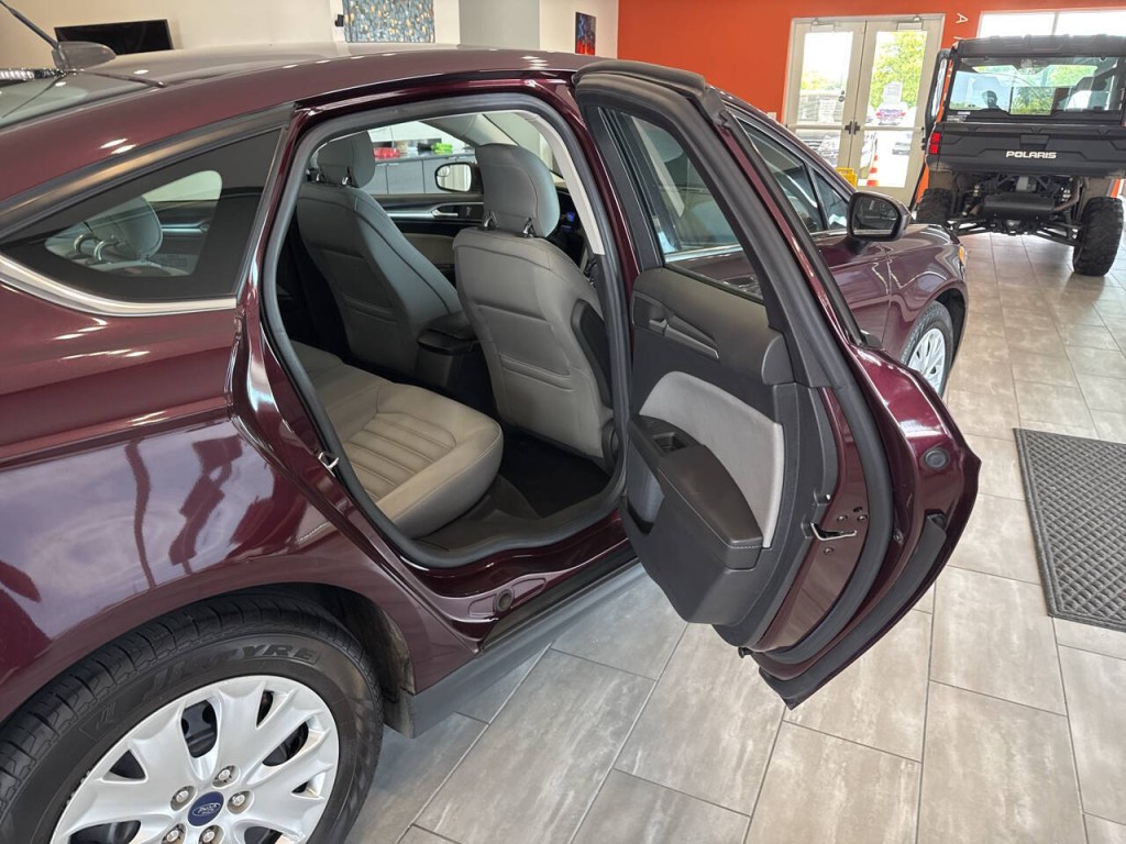 2013 Ford Fusion Image 31