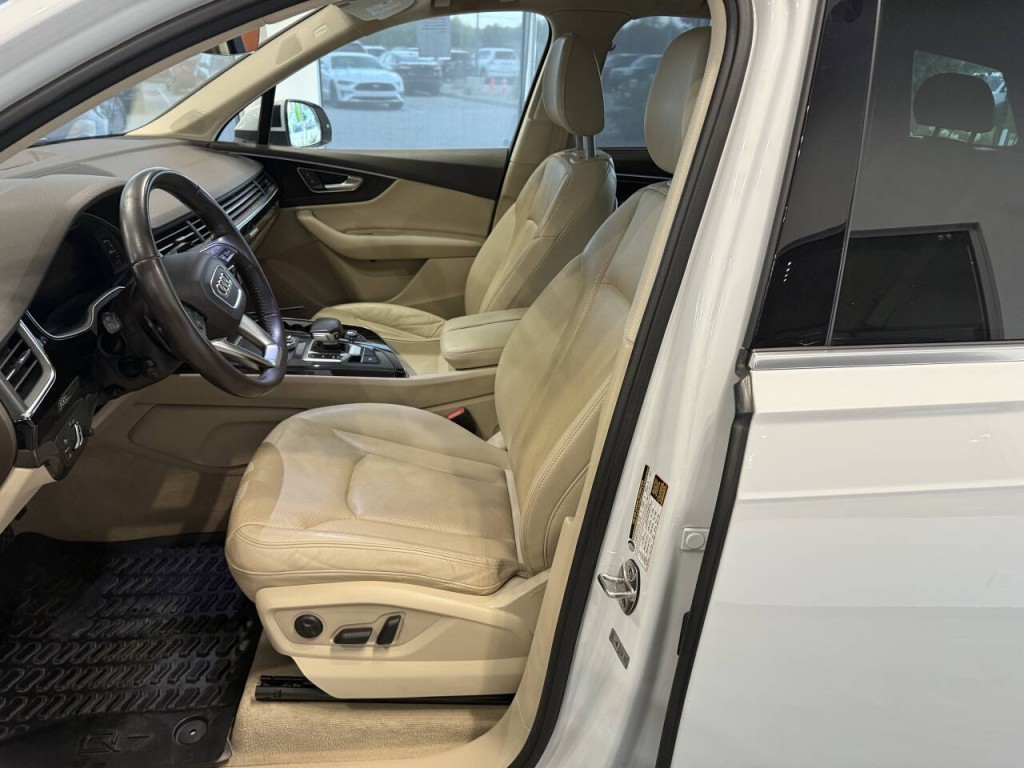 2017 Audi Q7 Image 19