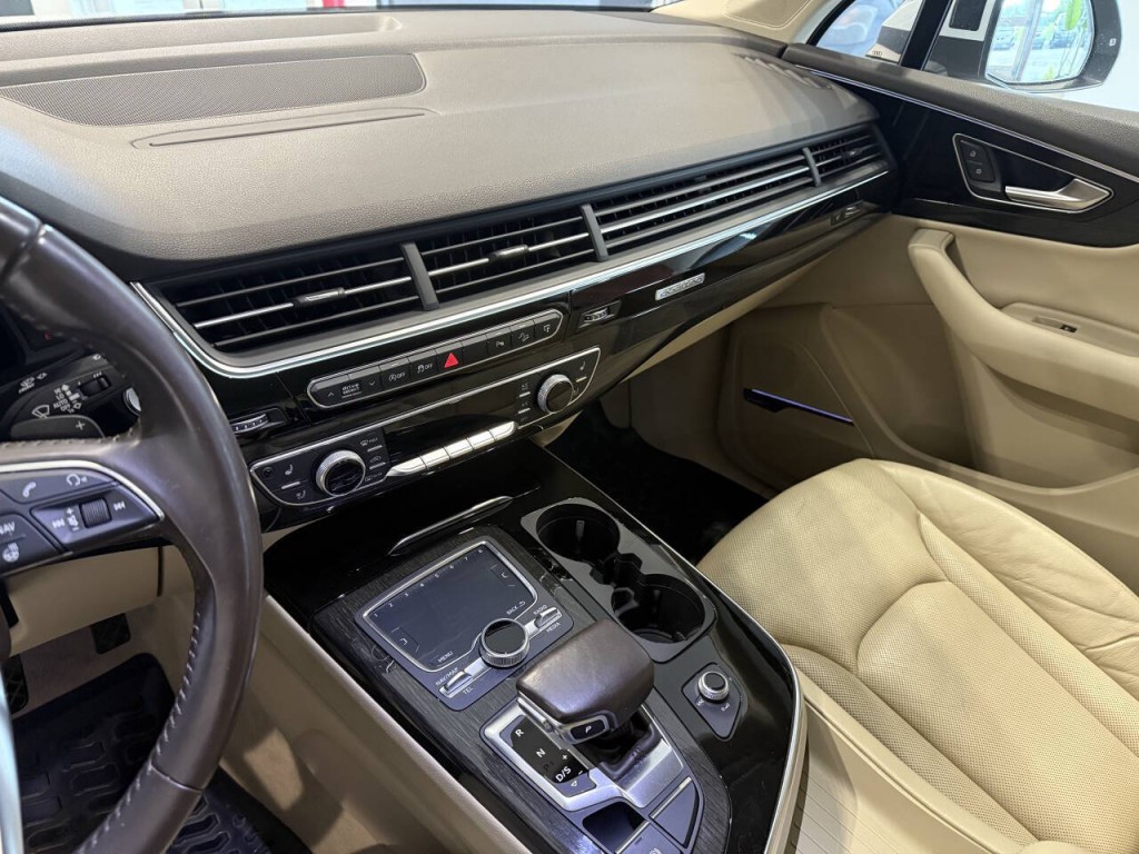 2017 Audi Q7 Image 23