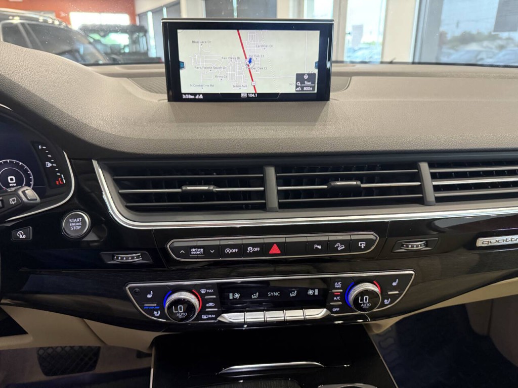 2017 Audi Q7 Image 27