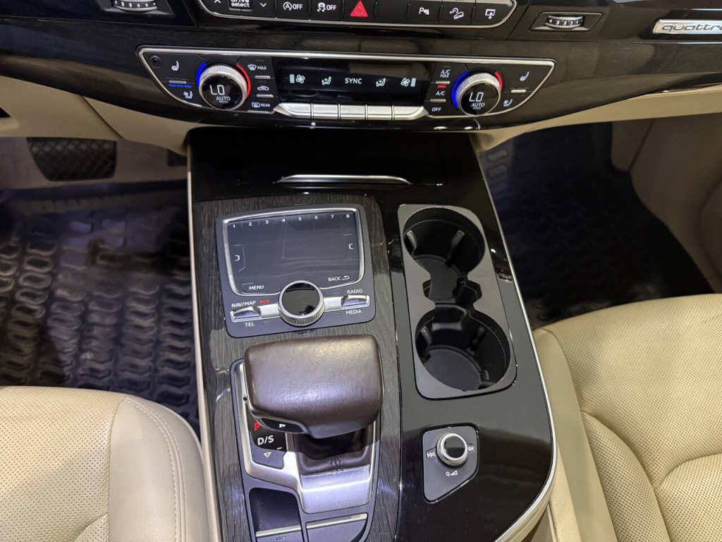 2017 Audi Q7 Image 28