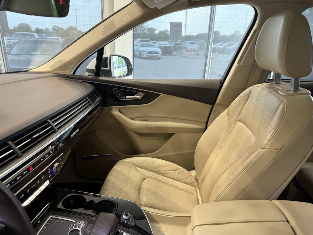 2017 Audi Q7 Image 30