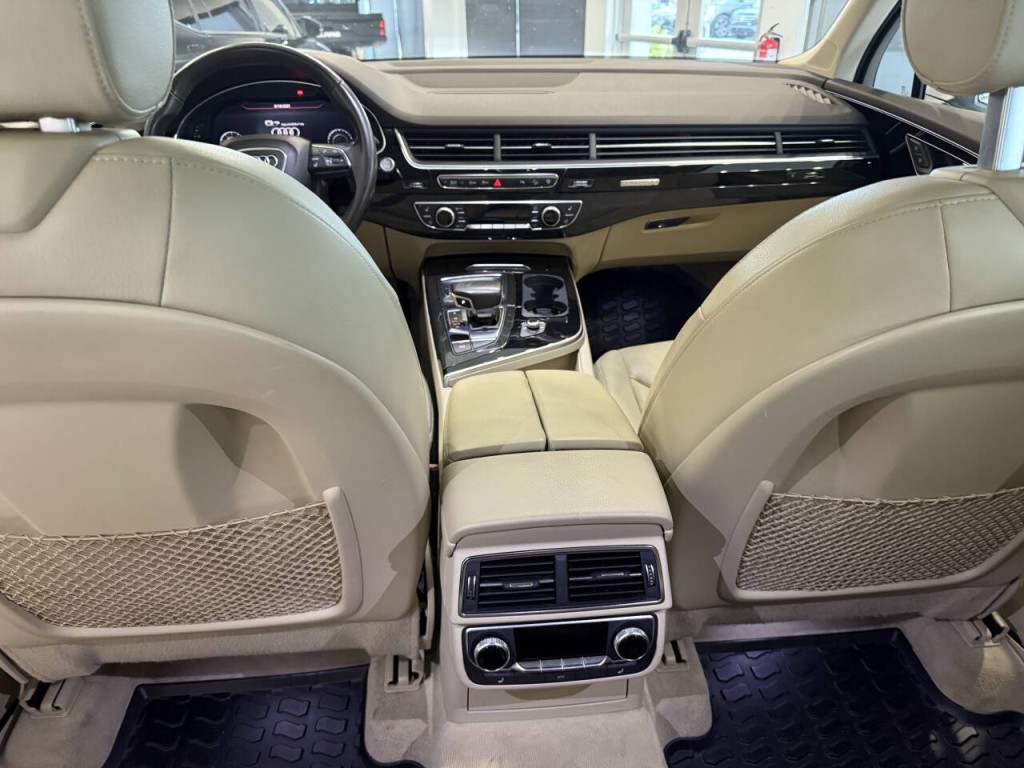 2017 Audi Q7 Image 36