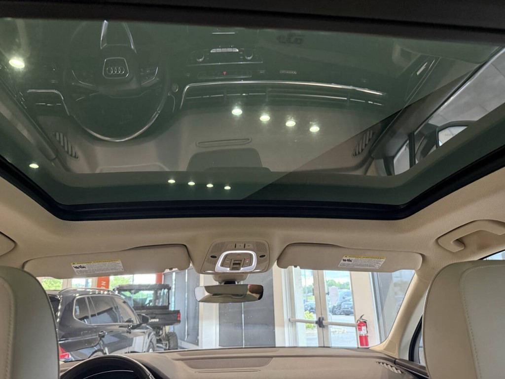 2017 Audi Q7 Image 37