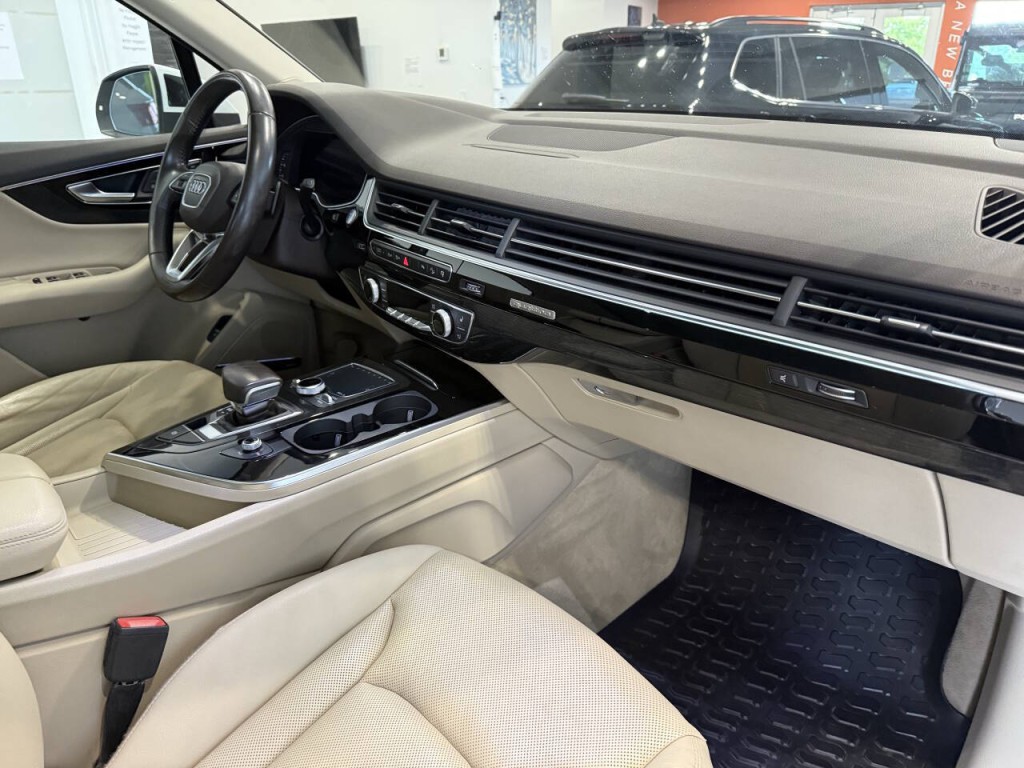 2017 Audi Q7 Image 52