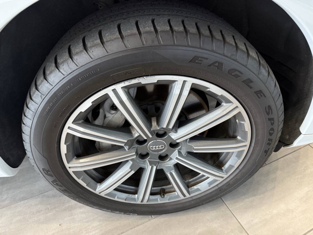 2017 Audi Q7 Image 53