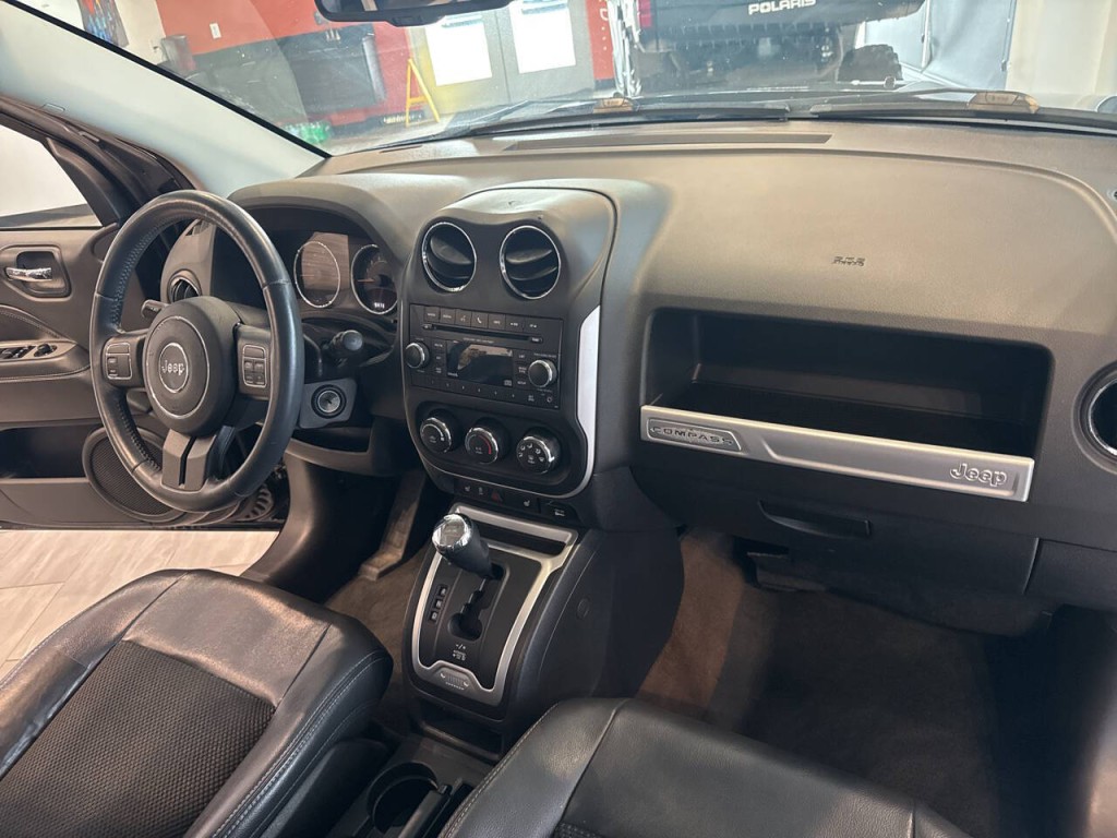 2014 Jeep Compass Image 20
