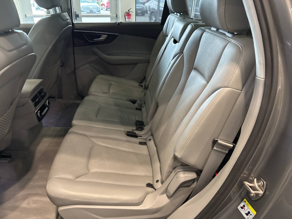 2017 Audi Q7 Image 26