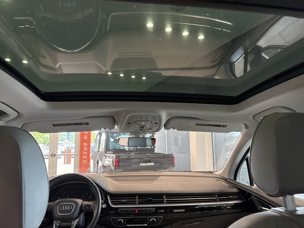 2017 Audi Q7 Image 28