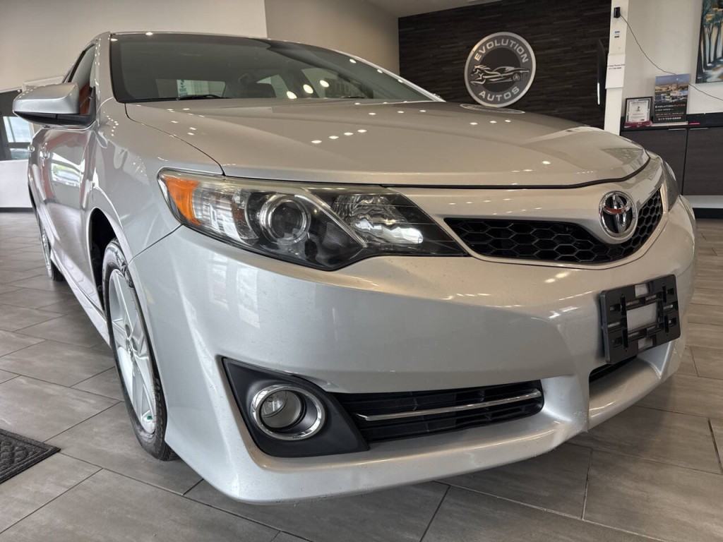 2014 Toyota Camry Image 1