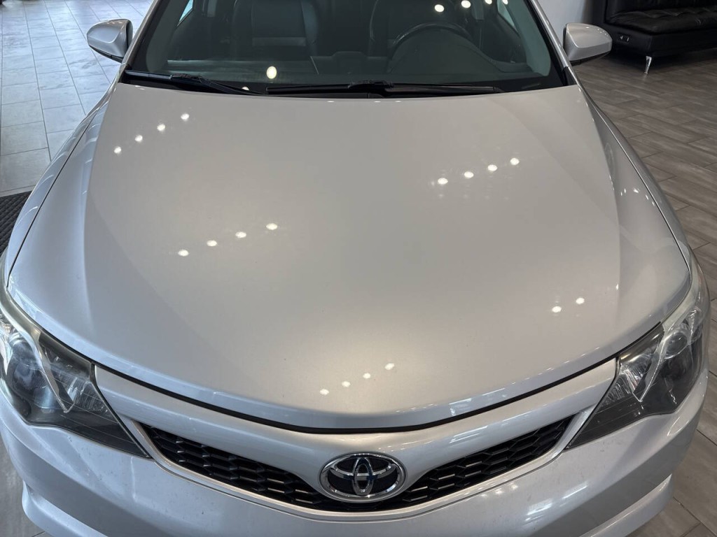2014 Toyota Camry Image 10
