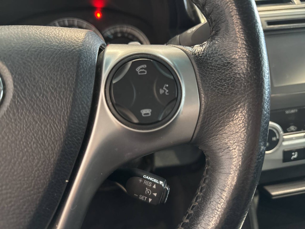 2014 Toyota Camry Image 18