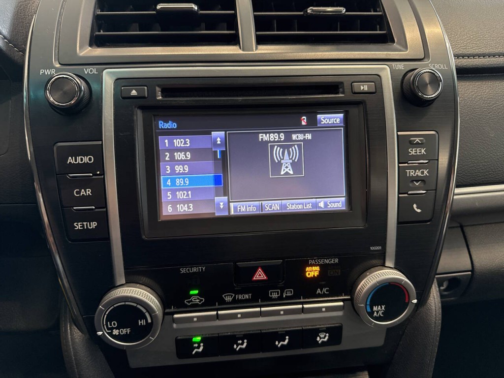 2014 Toyota Camry Image 22