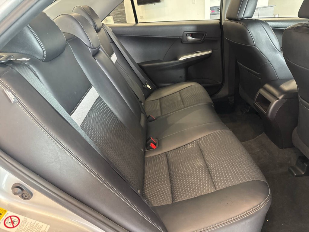 2014 Toyota Camry Image 32