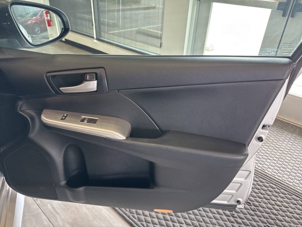 2014 Toyota Camry Image 34