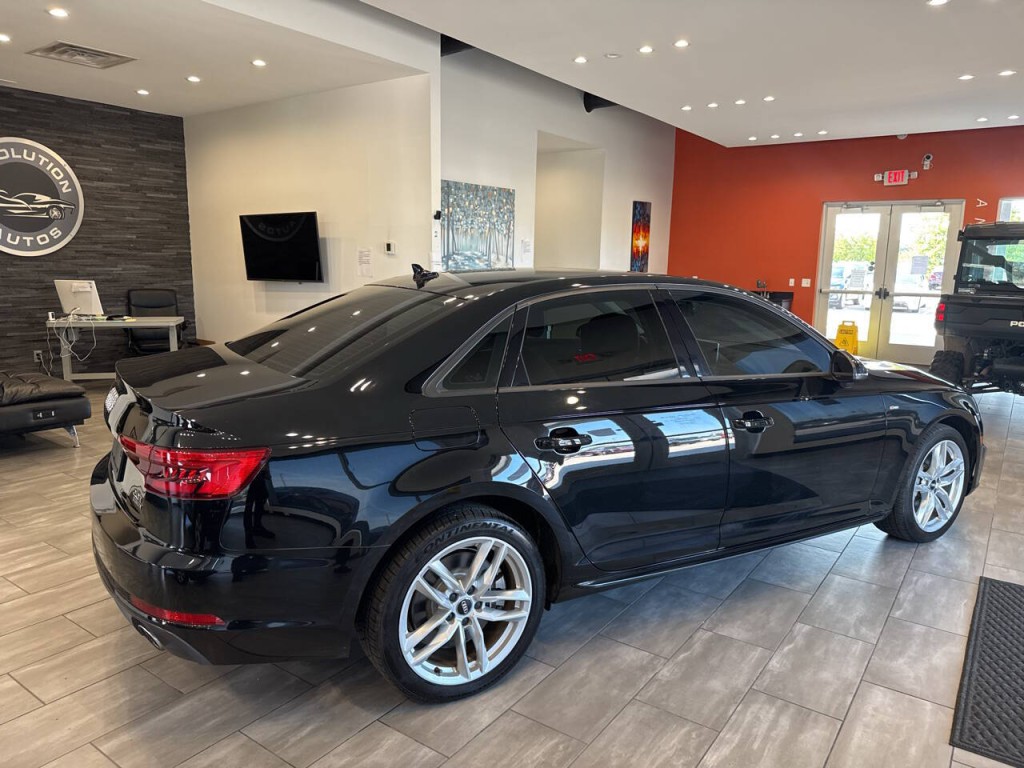 2017 Audi A4 Image 11