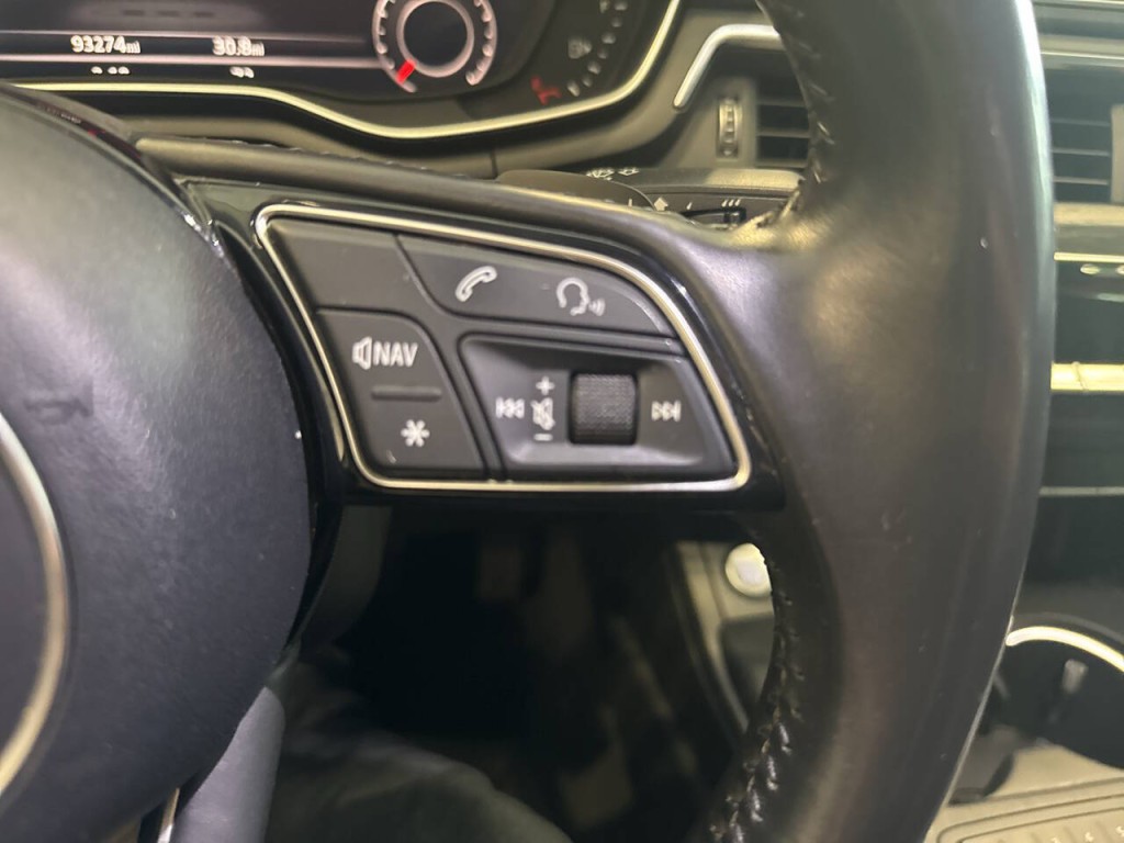 2017 Audi A4 Image 27