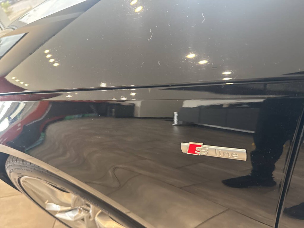 2017 Audi A4 Image 35