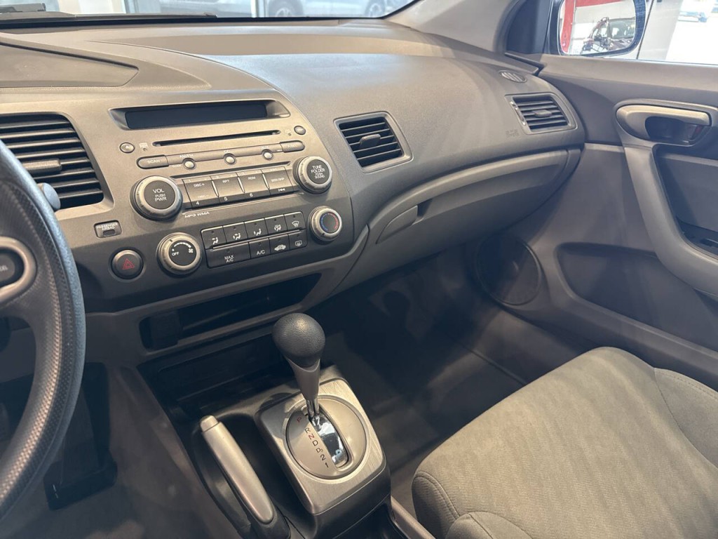 2011 Honda Civic Image 16
