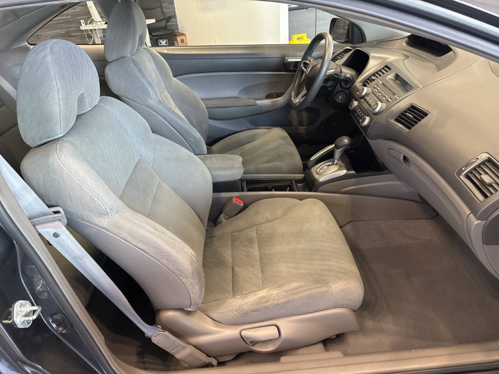 2011 Honda Civic Image 24