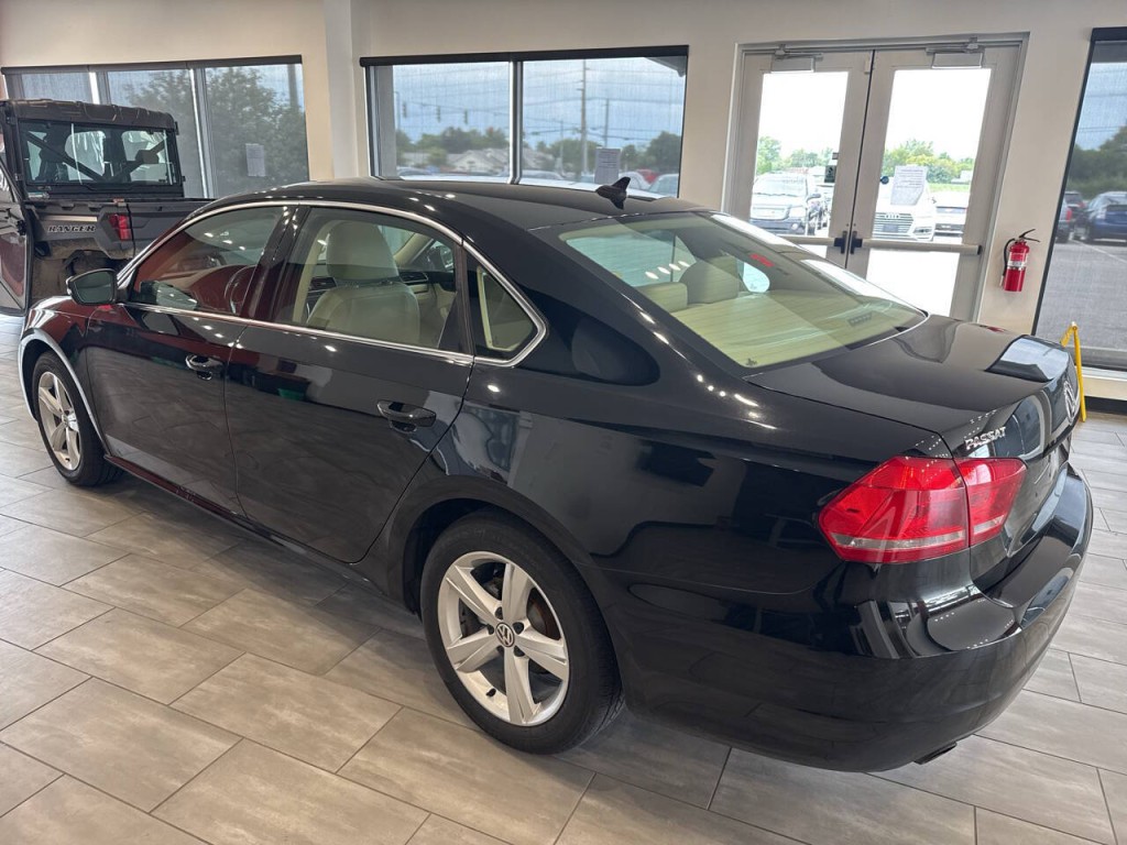 2014 Volkswagen Passat Image 8