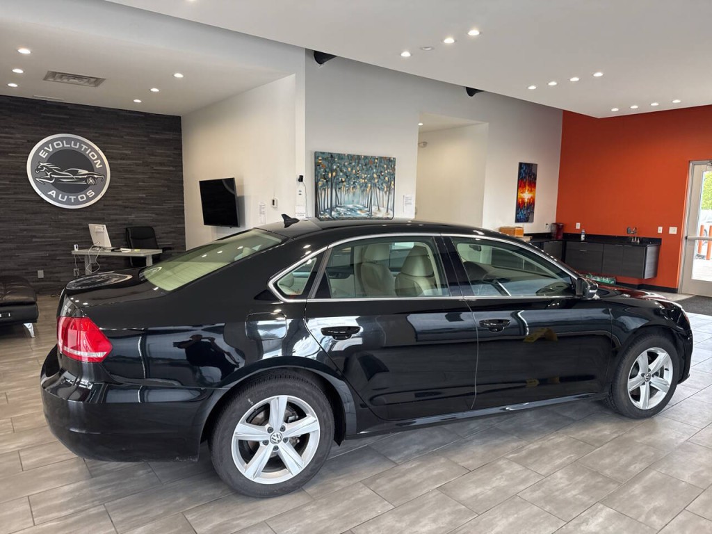 2014 Volkswagen Passat Image 12