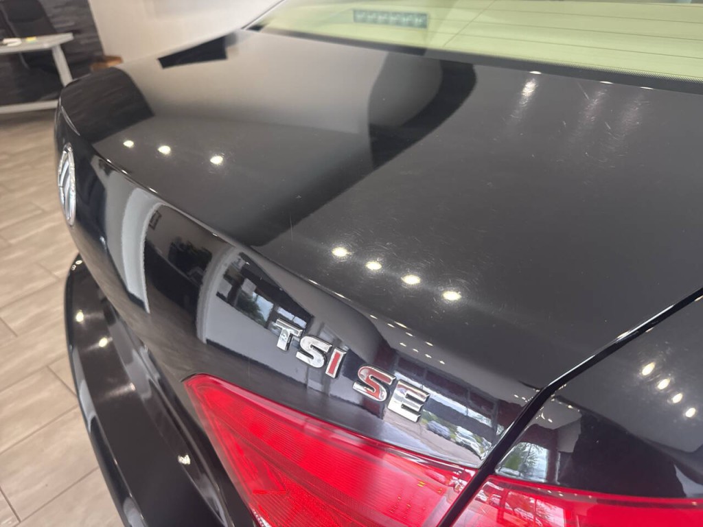 2014 Volkswagen Passat Image 38