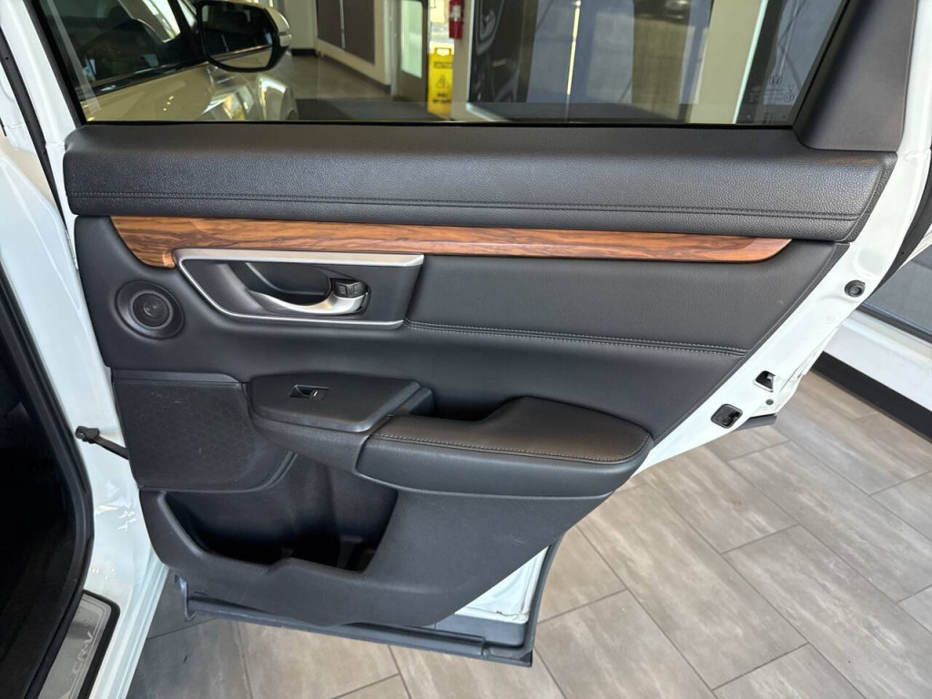 2017 Honda CR-V Image 39
