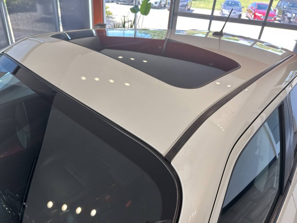 2016 Nissan Juke Image 12