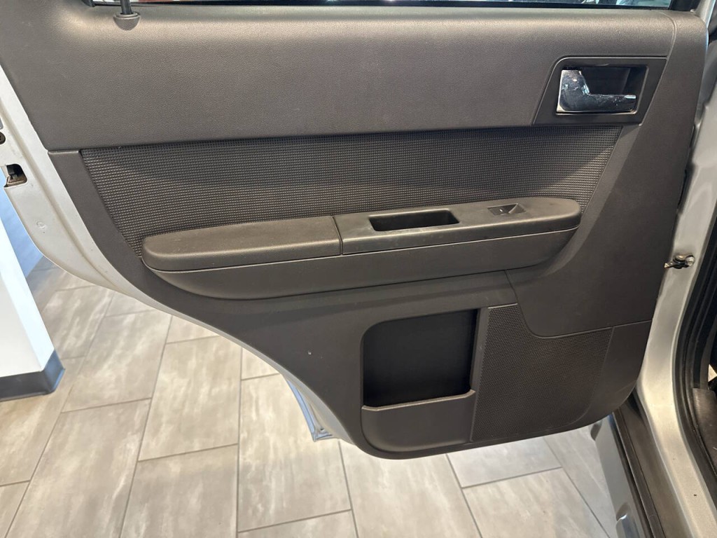 2012 Ford Escape Image 24
