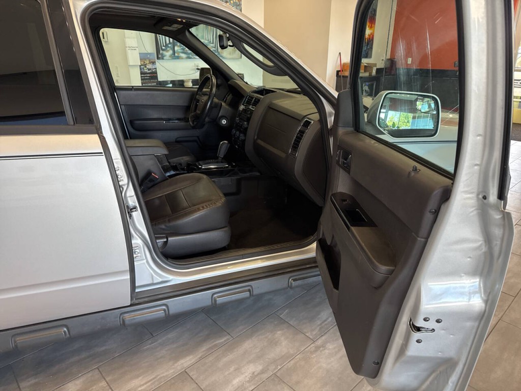 2012 Ford Escape Image 32