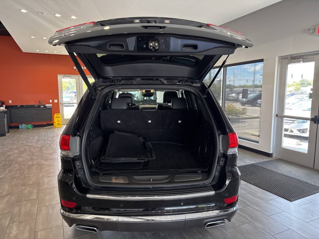 2020 Jeep Grand Cherokee Image 38
