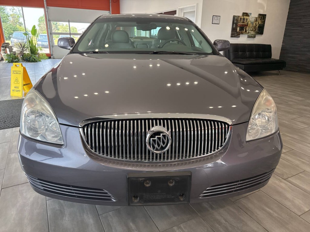 2007 Buick Lucerne Image 2