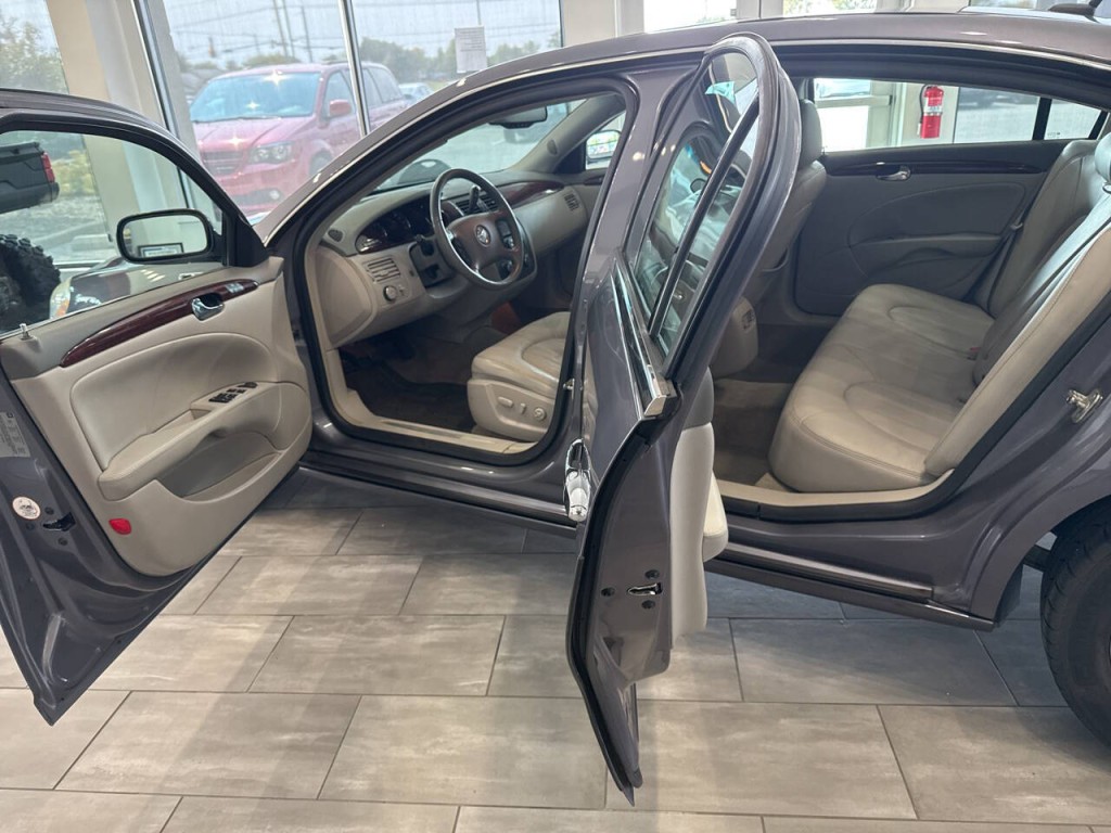2007 Buick Lucerne Image 13
