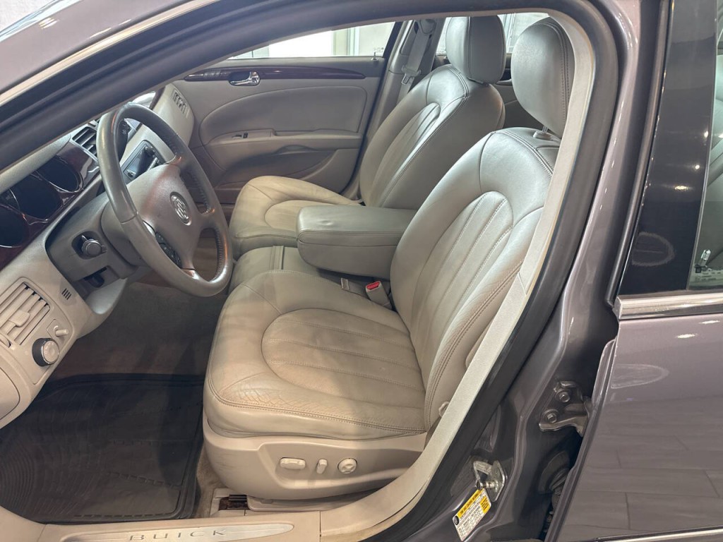 2007 Buick Lucerne Image 17