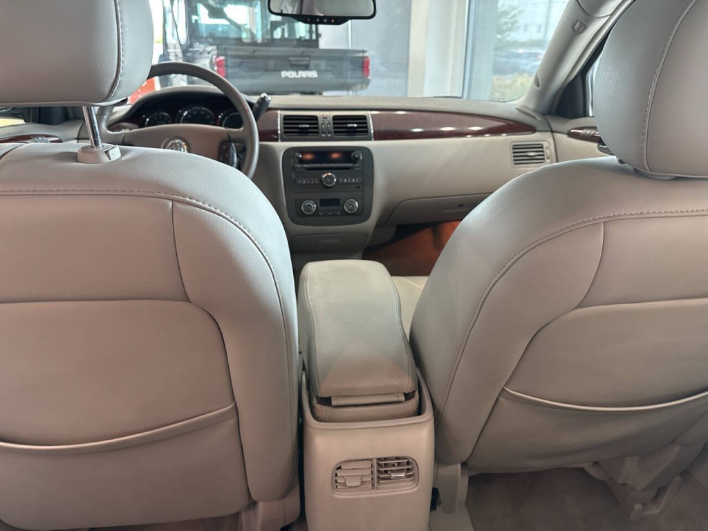 2007 Buick Lucerne Image 30