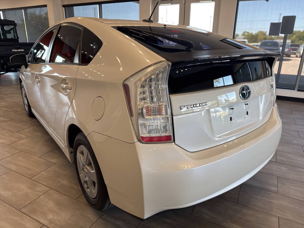 2011 Toyota Prius Image 10