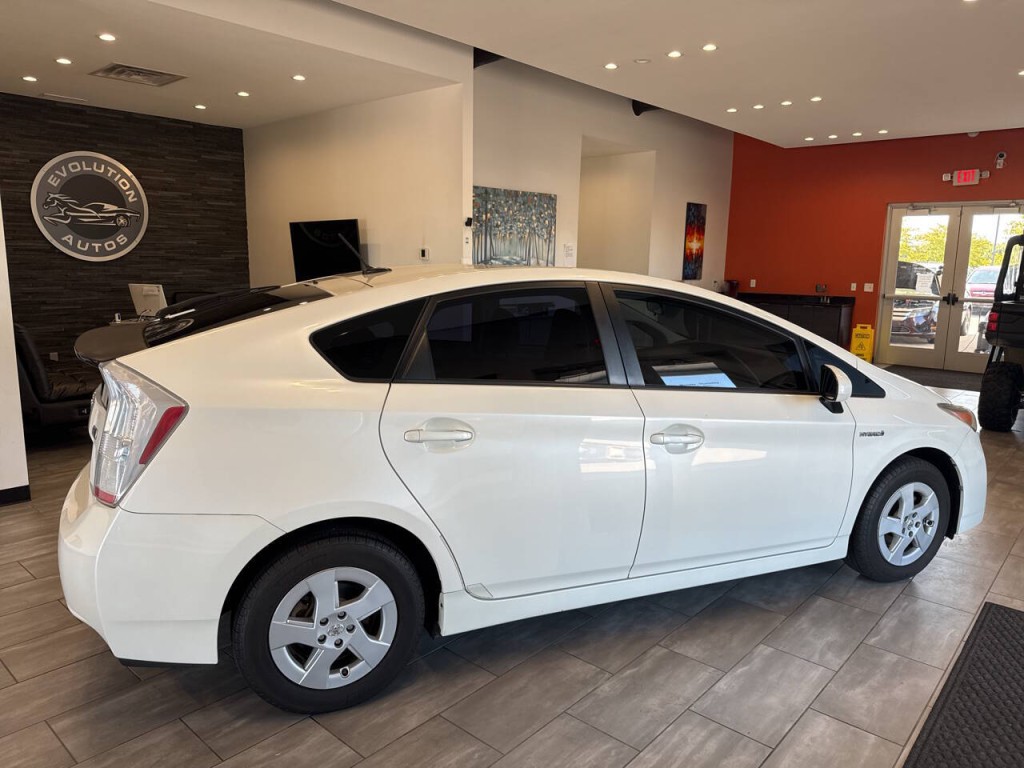 2011 Toyota Prius Image 13