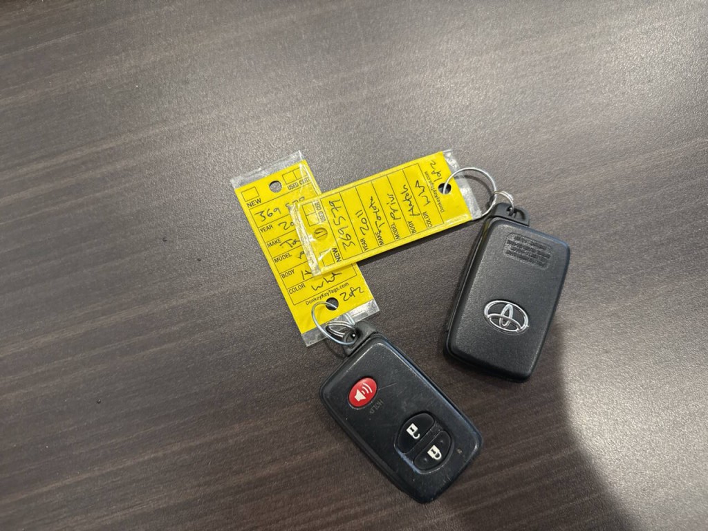 2011 Toyota Prius Image 38