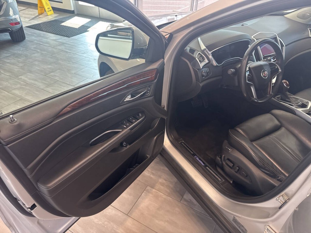 2013 Cadillac SRX Image 15