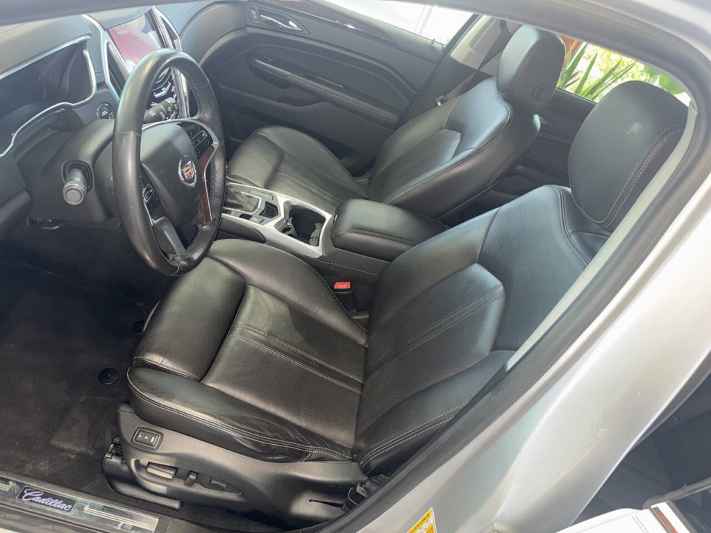 2013 Cadillac SRX Image 16