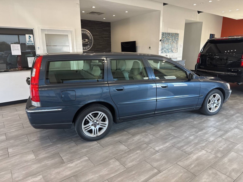 2006 Volvo V70 Image 8
